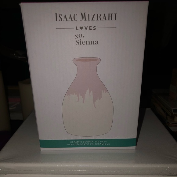 Isaac Mizrahi Other - PINK AND WHITE VASE HOME DECOR